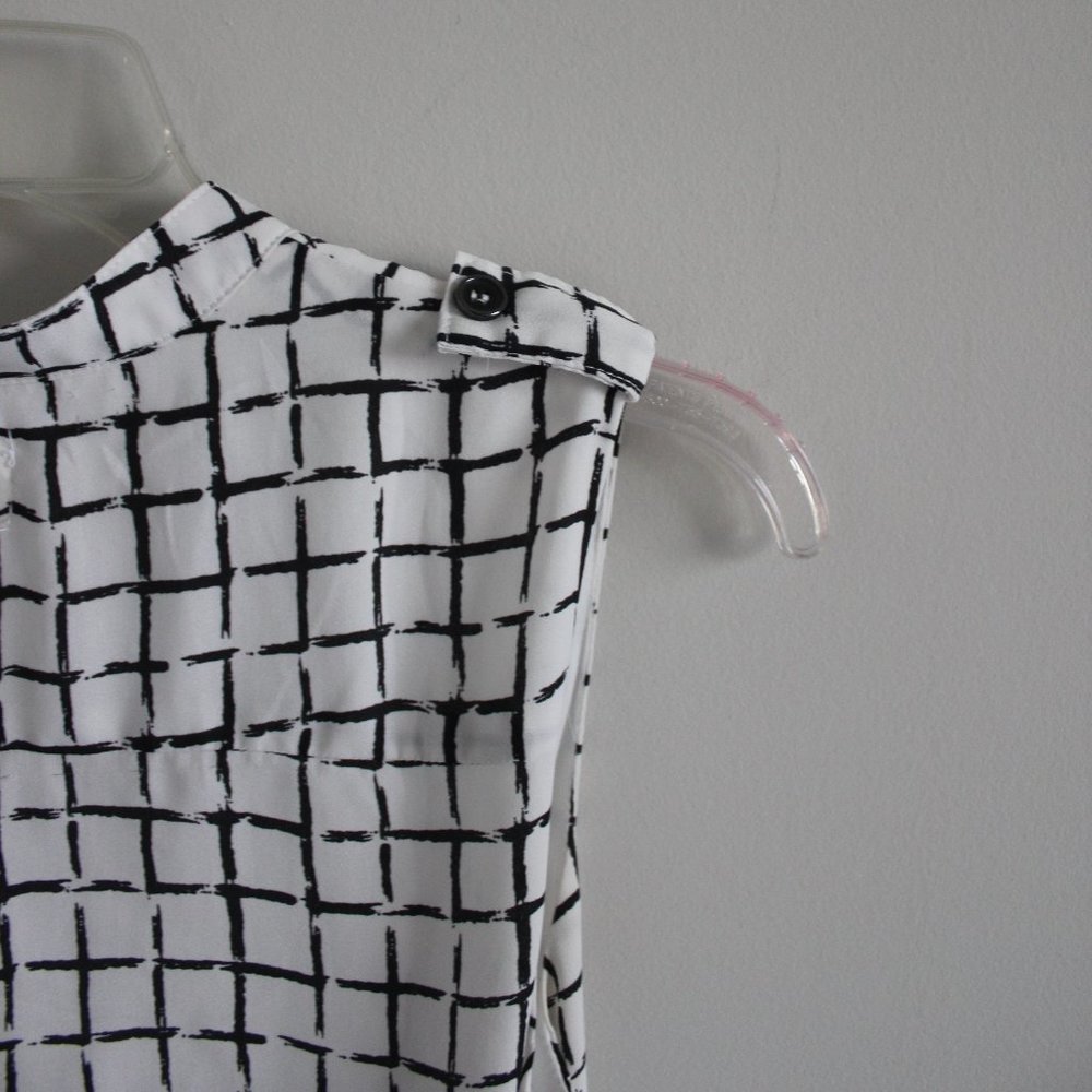 Pants Store Grid Pattern Button Dress - Picture 4 of 4